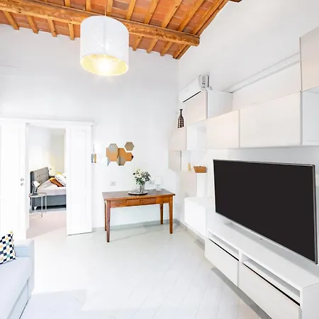 Apartment Hostly-garden House San Lorenzo-few Steps To Tower *