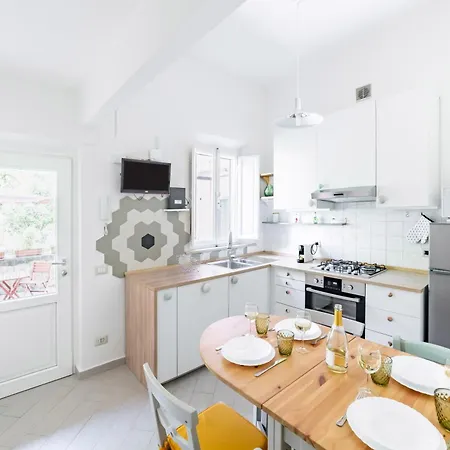 Hostly-garden House San Lorenzo-few Steps To Tower Apartment Pisa