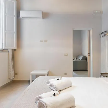 Apartment Hostly-garden House San Lorenzo-few Steps To Tower *