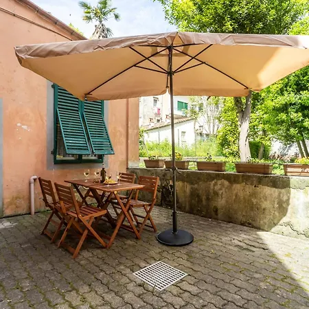 Hostly-garden House San Lorenzo-few Steps To Tower Apartment