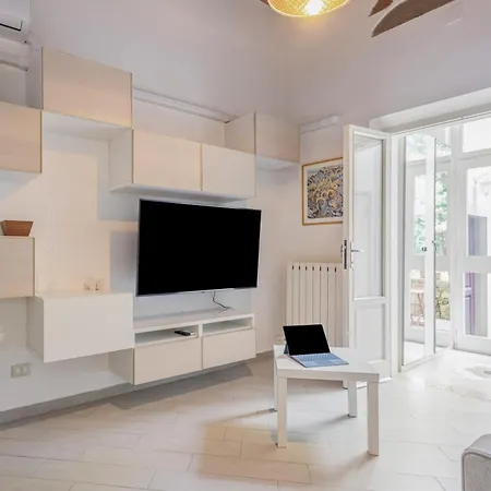 Apartment Hostly-garden House San Lorenzo-few Steps To Tower *